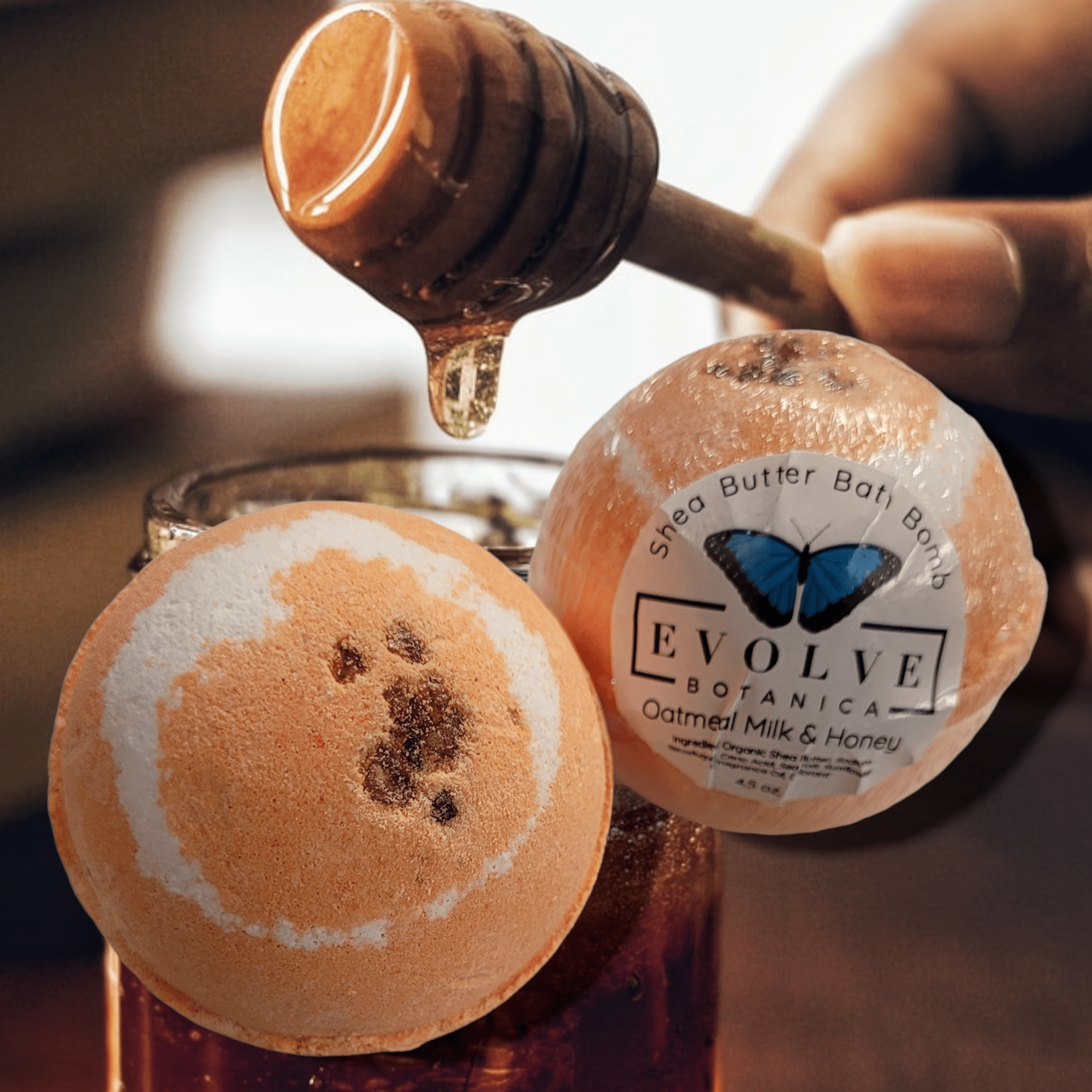 Bath Bomb - Oatmeal Milk Honey - AROMATIC